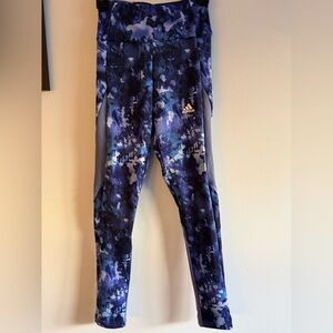 Adidas women’s Abstract Blue Leggings NWOT